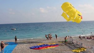 На парашюте над морем