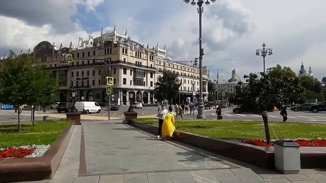Москва. Прогулка  по Театральной площади