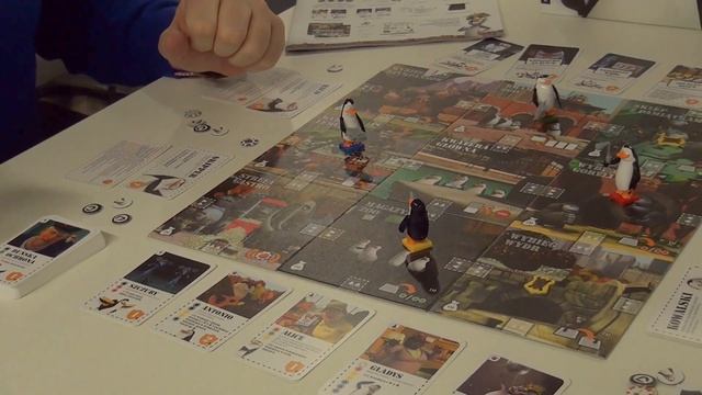 The Penguins of Madagascar — overview at Spielwarenmesse 2016 смотреть онлайн