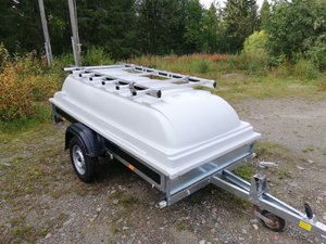 Вариант багажника на крышку прицепа.