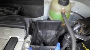 How to Replace the air filter on a Renault Clio 2001 to 2005