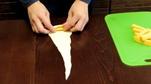 Круассаны с сыром из слоенного теста рецепт