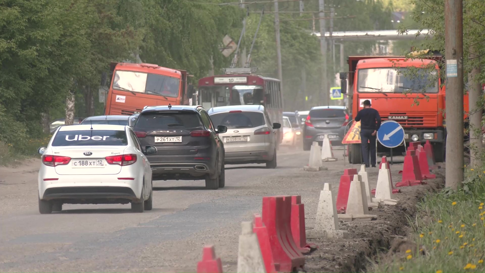 Теплая погода позволила начать ремонт на дорогах Йошкар-Олы