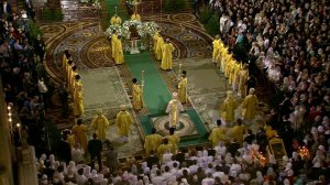 В православных храмах по всей России прошли праздничные рождественские службы