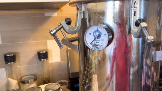 Автоклав в Канаде - незаменимая вещь!!! "Автоклавирую" курицу! смотреть онлайн