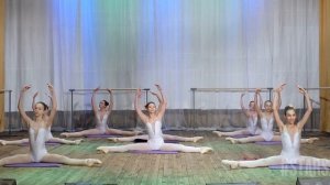 Балетная гимнастика. Девочки балеринки - будущие принцессы.