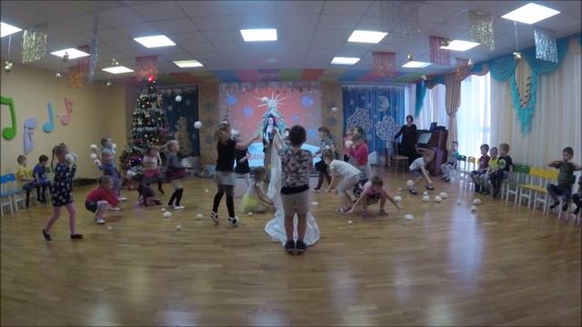 Развлечение "Прощание с ёлочкой" смотреть онлайн