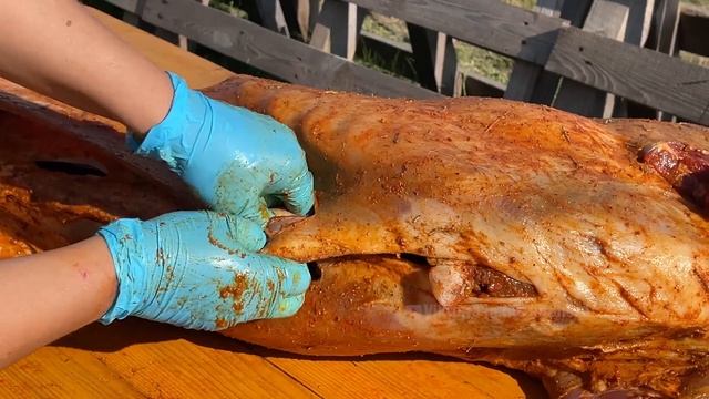 Мои Вкусовые Сосочки В Шоке! Целый 20кг Баран Зажаренный в Тандыре под землей смотреть онлайн