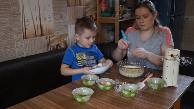 Торт-пиньята Герои в масках с сюрпризом внутри Делаем сами торт с драже m&m's Homemade Kids cake
