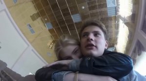 Нимфоманка пристаёт к девственникам в медунивере