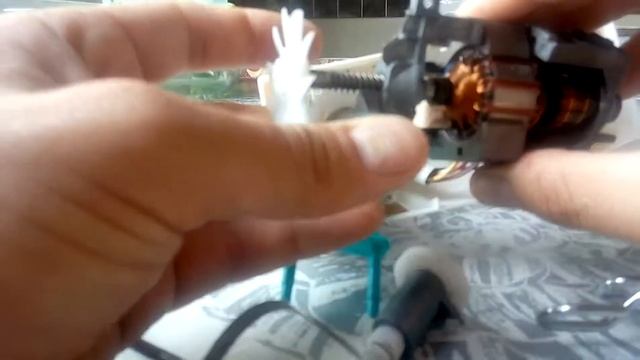 Стоит ли покупать дешёвый миксер? смотреть онлайн