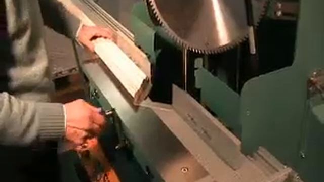 НОЙНЕР представляет электропневматический заусовочный станок BREVETTI C20 PLUS смотреть онлайн