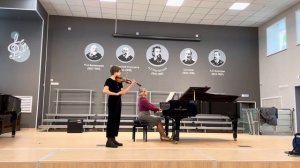 Дж. Перголези - Сицилиана, Л. Боккерини - Менуэт. Исп. Крупенина Эмилия, 11 лет