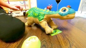 Динозавр Плео | Dinosaur Pleo | Первый день динозаврика | Бла-Бла Парк