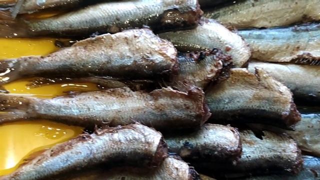 Шпроты в домашних условиях .