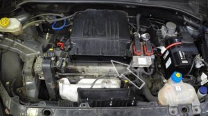 How to replace the air filter on the Fiat Grande Punto 2006 to 2015