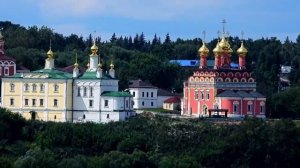 Спасо-Преображенский мужской монастырь в городе Белёве      Крестовоздвиженский Белёвский монастырь