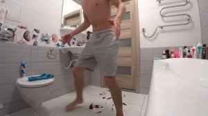 ПРАНК 'РАЗБРОСАЛА ПРОКЛАДКИ С МЕСЯЧНЫМИ' над ПАРНЕМ ! Bloody Period PRANK!