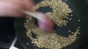 Обалденно вкусные очищенные семечки, жарим сами.