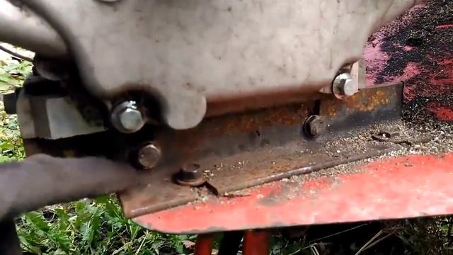 Самоделки к мотоблоку своими руками мотоблок Салют как сделать площадку под двигатель.