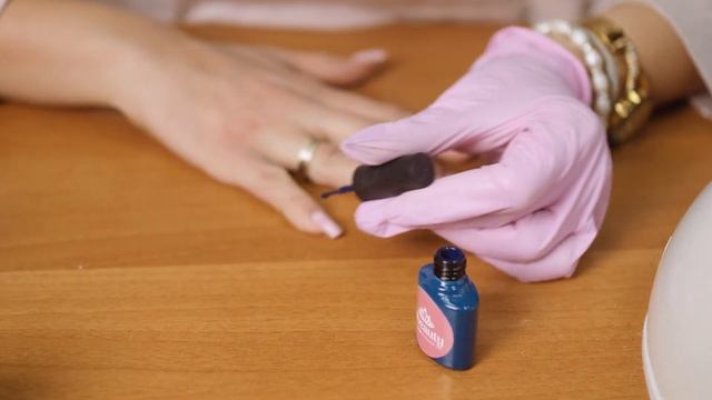 Полигель Ubeauty. Как самой сделать коррекцию ногтя на правой руке. Инкрустация ногтя