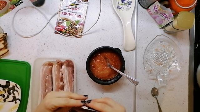 Маринованный лук и рёбрышки по канадски смотреть онлайн