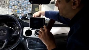 How to remove Mercedes GLA AC Vent, Screen, Radio and center console