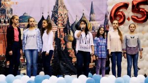 "Миллион Голосов" [A Million Voices] - Хор Фантазия, выступление на Дне Города.