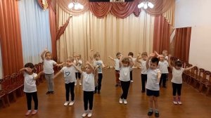 Танец " Новый год" младшая группа, д/с 6