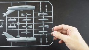 Plastic model kit UTI MiG-15 | 1:72 ProfiPACK eduard - unboxing | modelkit.eu
