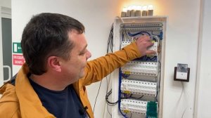 Распределительный щит 400/230 для частного дома с неотключаемой группой.