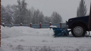 Нива снегоуборщик - отвал (лопата) для автомобиля ВАЗ 21213