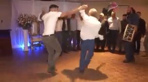 Дабка (Dabke; от «дабка» – топанье ног) – стиль танца
