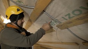 МОНТАЖ вентиляционной трубы Viotto для вентиляции в частном доме