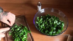 Очень простой салат из Листьев Чеснока