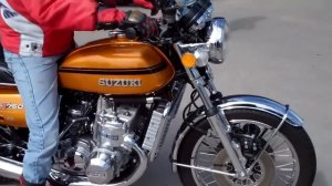 SUZUKI GT 750 3 cyl 2-stroke Cold start !!