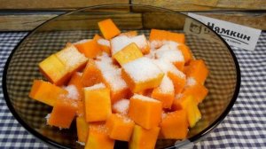 Запеченная тыква с сахаром и грецкими орехами в рукаве на десерт