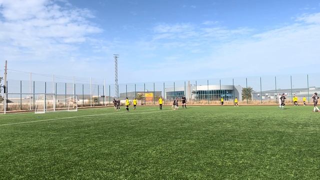 2012 г.р. ЮФК «Урожайное» 3-1 ДФК «Сота». 1 тайм. 21.10.2023 смотреть онлайн