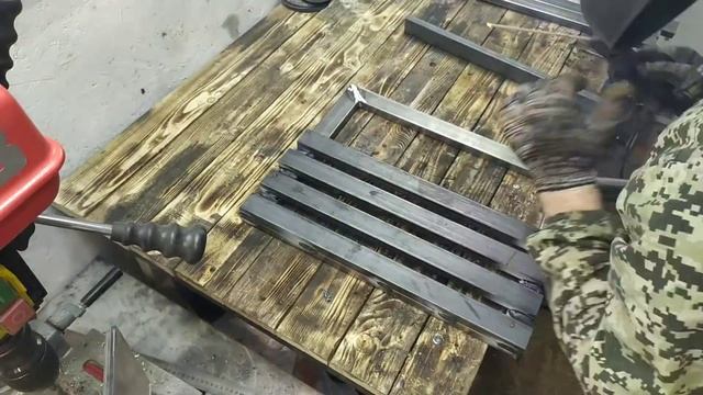 СУПЕР ИДЕЯ для мастерской, мини сварочный стол!! Результат порадовал! смотреть онлайн