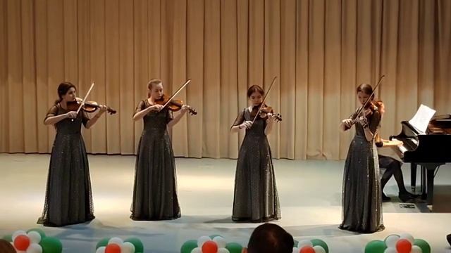 М.Мусоргский Гопак из балета " Сорочинская ярмарка" ансамбль Созвучие 01.04.2023 смотреть онлайн