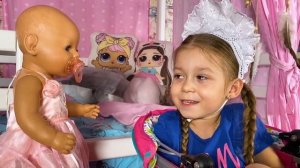 Варя учит БЭБИ БОН куклу как быть Малышом