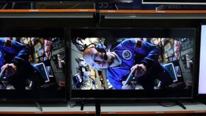 Сравнение картинки в телевизорах  Samsung и Sony в 49 диагонали