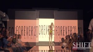 FOREVER 21 _ 4K _ Синди Прадо и Селеста Брайт в купальниках и бикини 2021 года в Майами-Бич