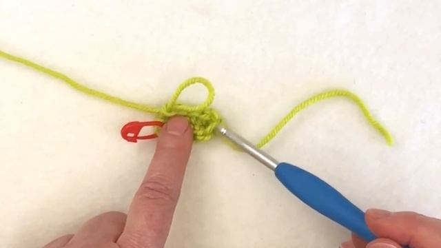 How to Crochet on Both Sides of a Foundation Chain (Right Handed) смотреть онлайн