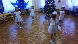 Танец Снежинок старшая группа