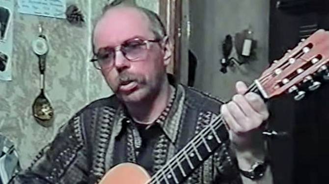 "Странные мысли" (запись 1998 г.). Исполняет Сергей Филиппов.