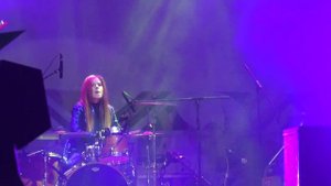 Юлия Савичева играет на барабанах (День города Балашиха 191год 18.09.2021)