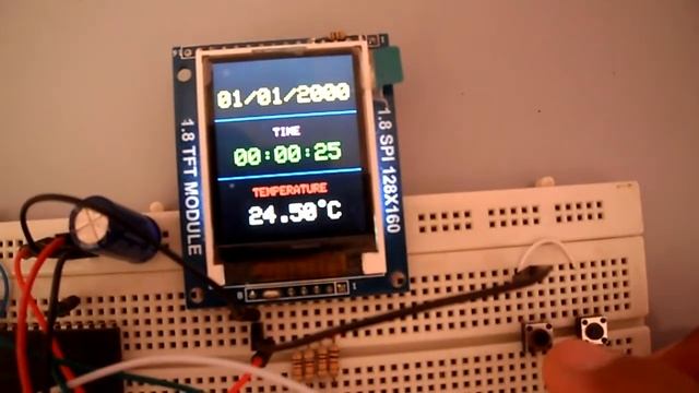 Real time clock with temperature monitor using PIC16F877A, DS3231 and ST7735S TFT смотреть онлайн