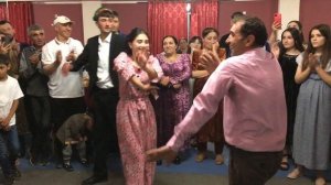 Памирский танец ?? Папа и дочка .Татат резин башанд раксен.#pamir #pamirmusic #памирская_свадьба