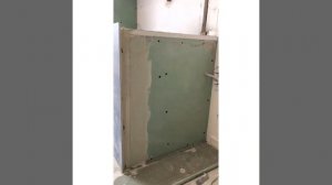 Укладка плитки на ранее сделаный короб камина .